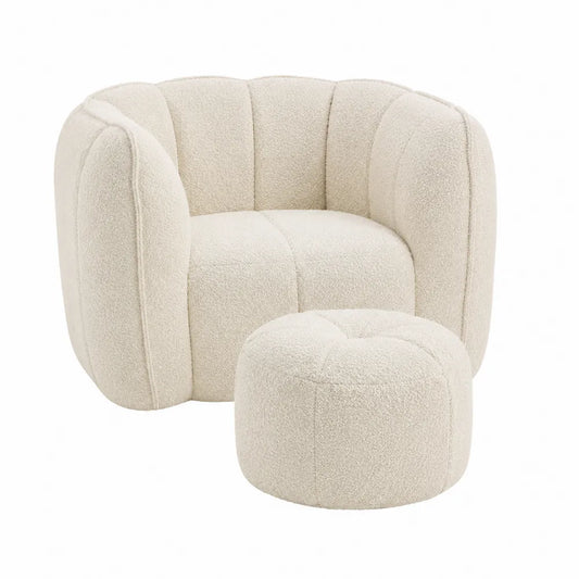 Sillón y reposapiés en bouclé beige con estructura de madera