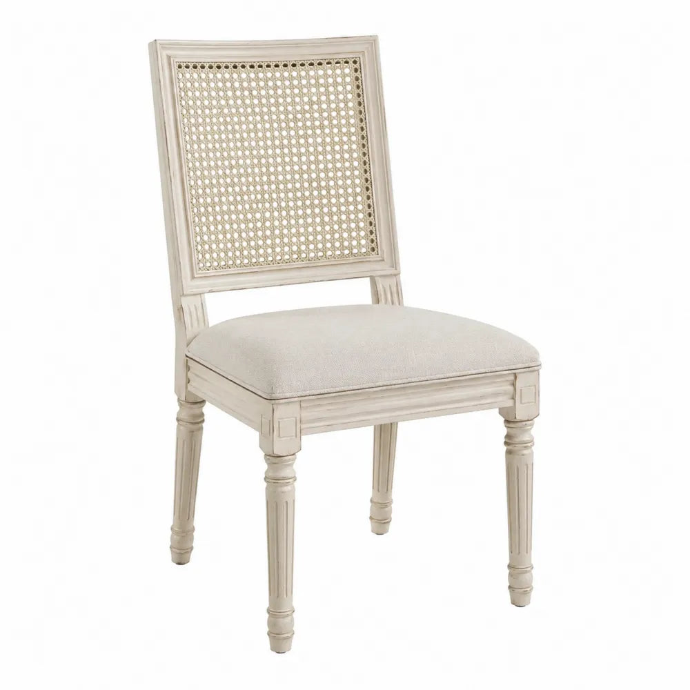 Silla de madera maciza con respaldo de rejilla y asiento de poliéster beige